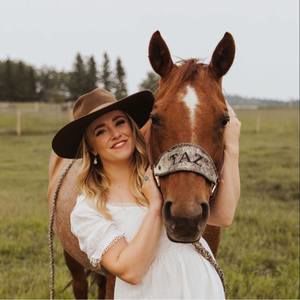 Meet your Posher, Courtney